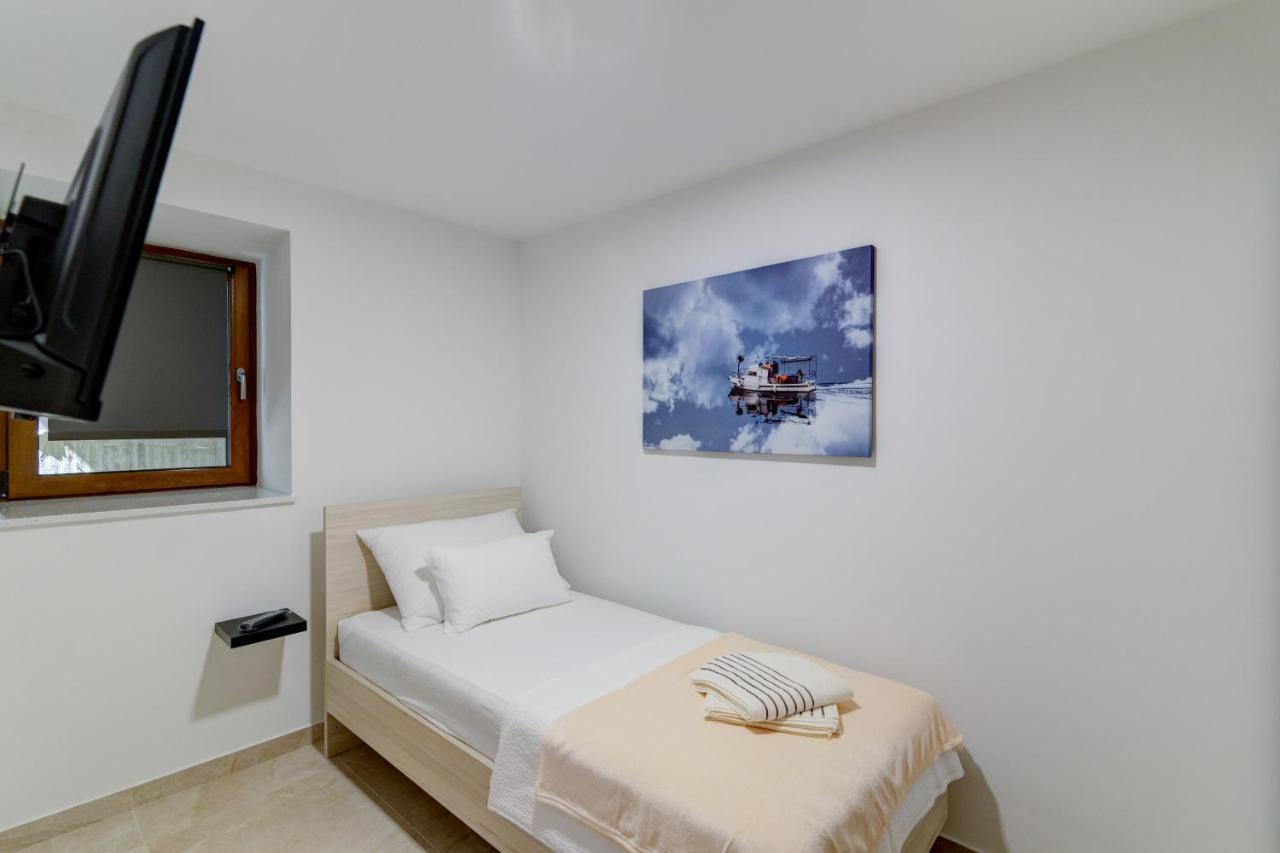 Appartement Rote Zora à Senj  Extérieur photo